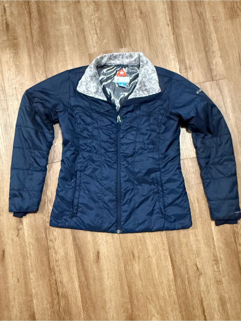 Columbia Women's Navy Puffer Jacket with Fleece Collar